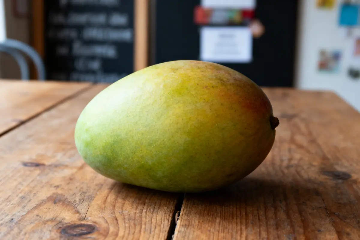 Comment savoir si une mangue est mûre : 5 techniques efficaces ?